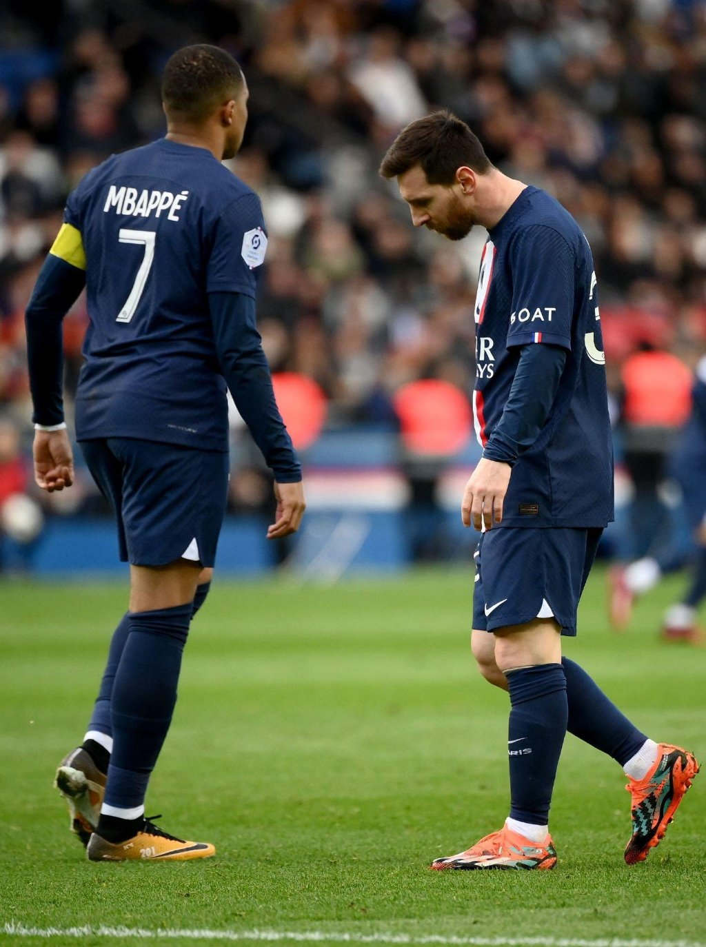 挪威横扫巴黎，姆巴佩高光表现