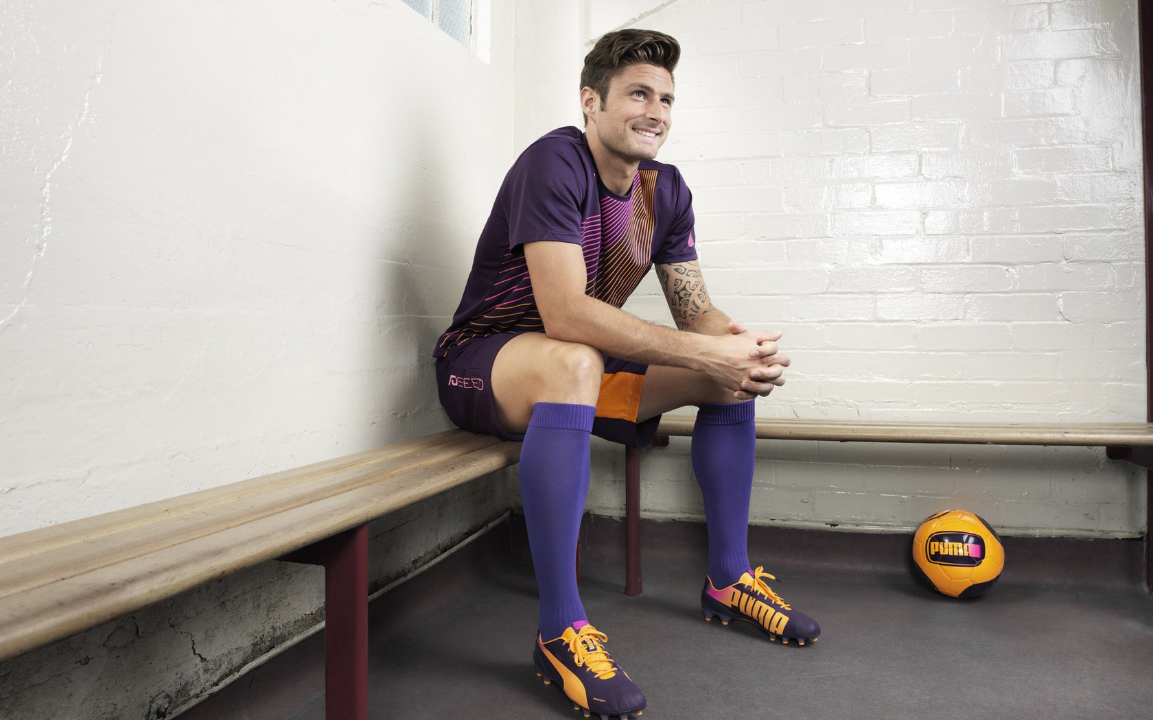 当安第斯雄鹰遇见沙漠法老，加克波生涯之夜照亮玻利维亚对阵埃及的足球史诗