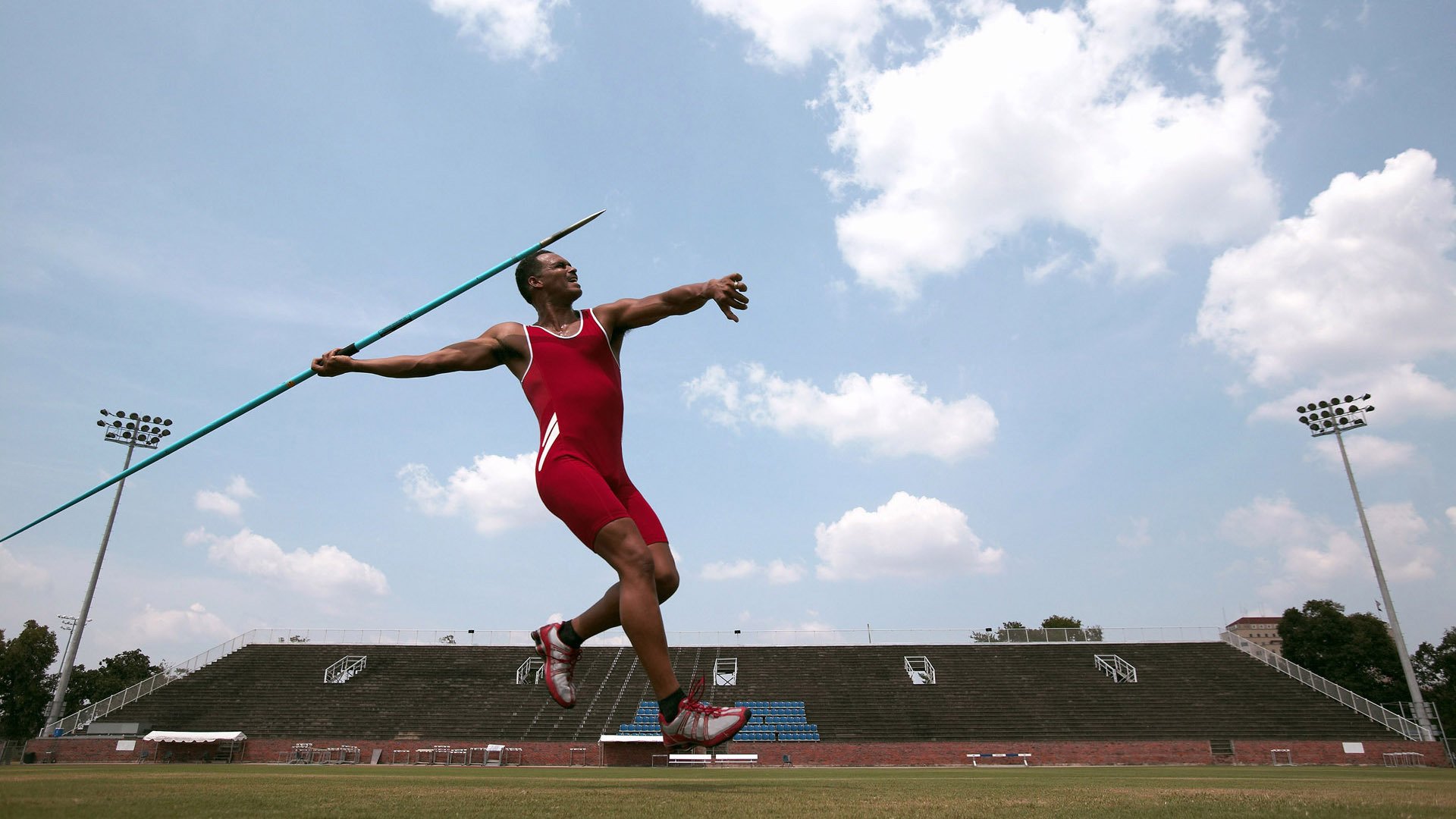 雷速体育入口-奥运周期关键战之夜，卢卡库节奏完全掌控