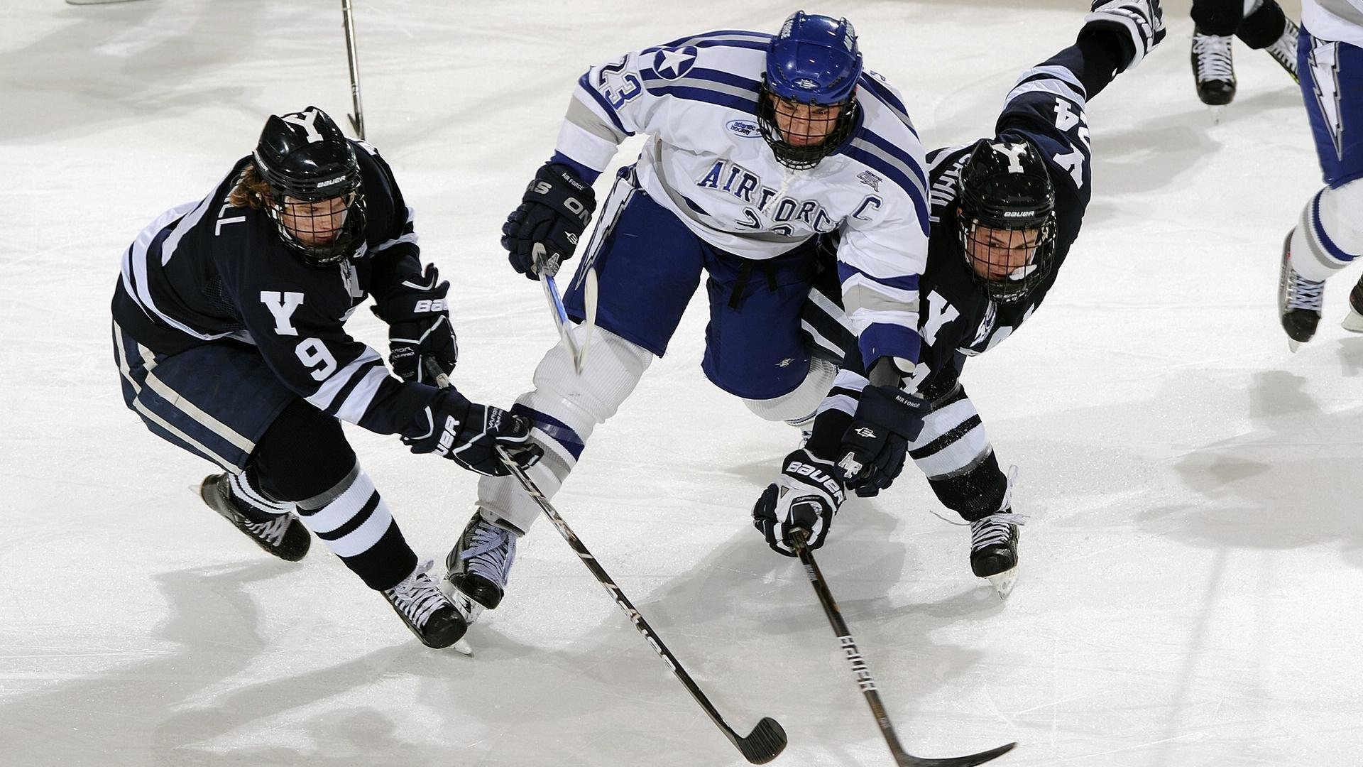 法网鏖战戴维斯杯，兹维列夫扛起全队的孤勇与担当